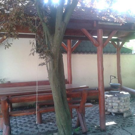 Tulipán Vendégház Hajdúszoboszló Exterior foto