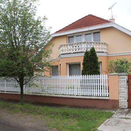 Tulipán Vendégház Hajdúszoboszló Exterior foto