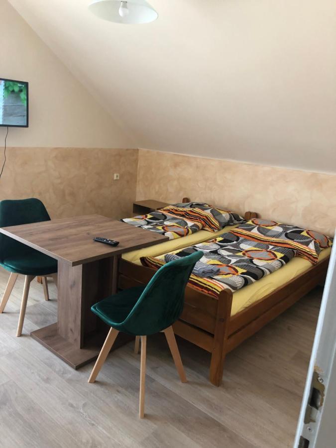 Tulipán Vendégház Hajdúszoboszló Exterior foto
