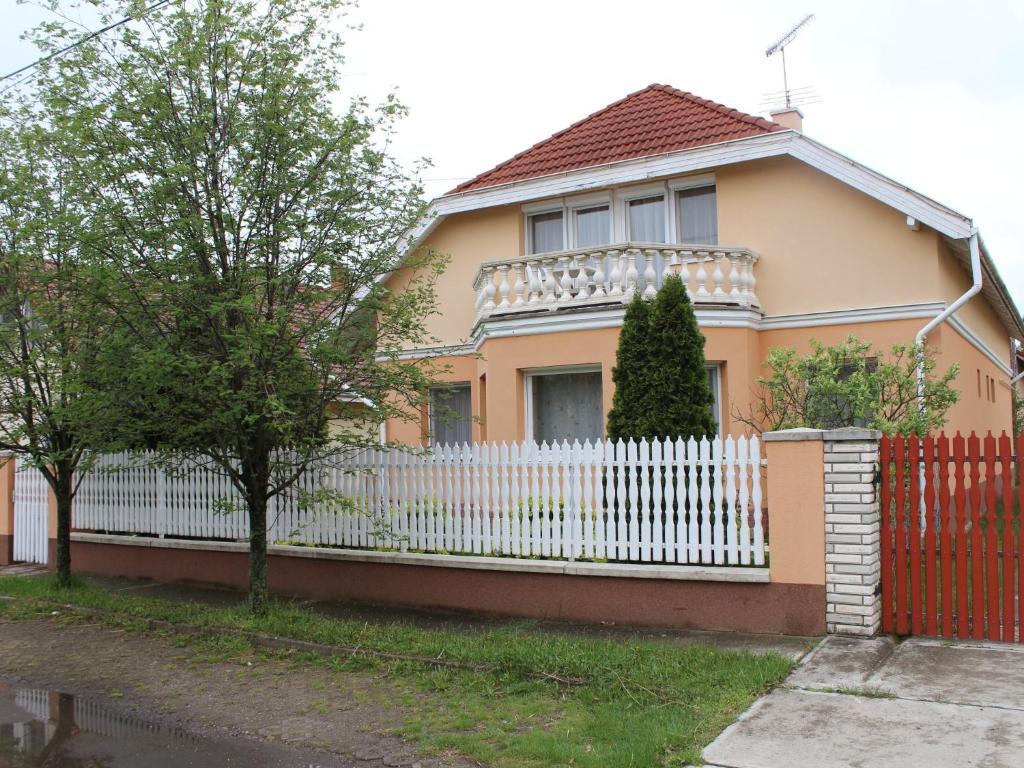 Tulipán Vendégház Hajdúszoboszló Exterior foto